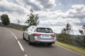 Mercedes-Benz E300 de 4Matic AMG Line Estate 2020 года  (WW)